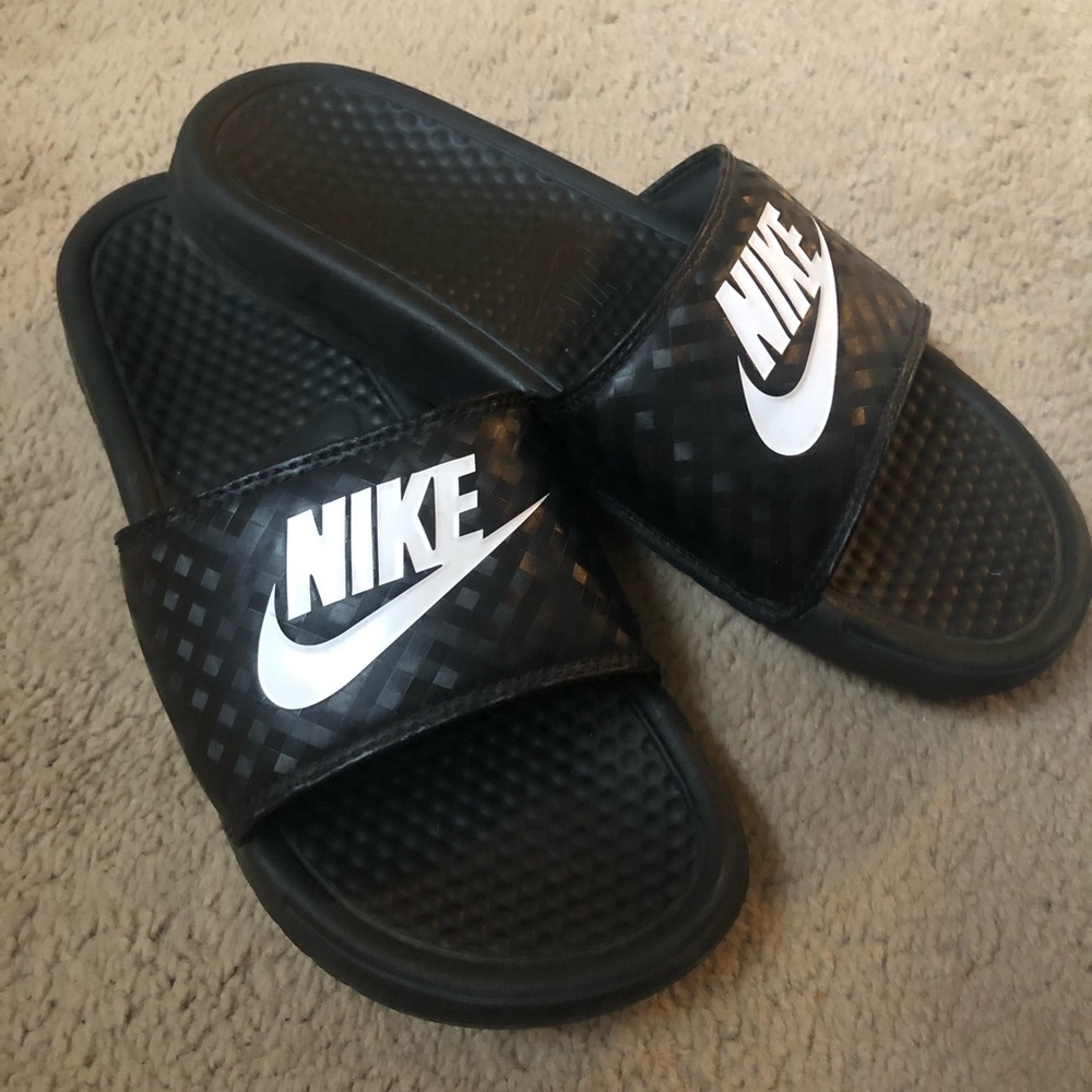 Nike flip flops